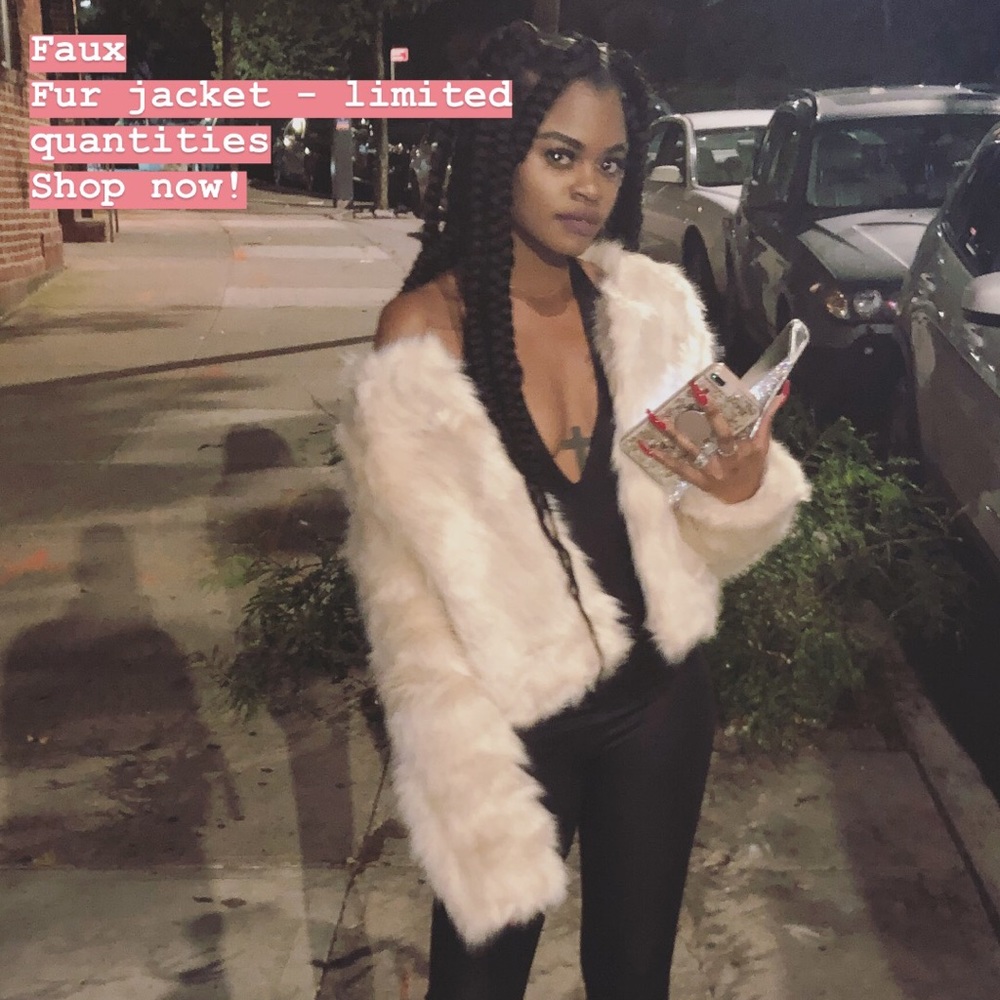 Faux Fur Cropped Jacket | Ivory - Picture 5 of 5
